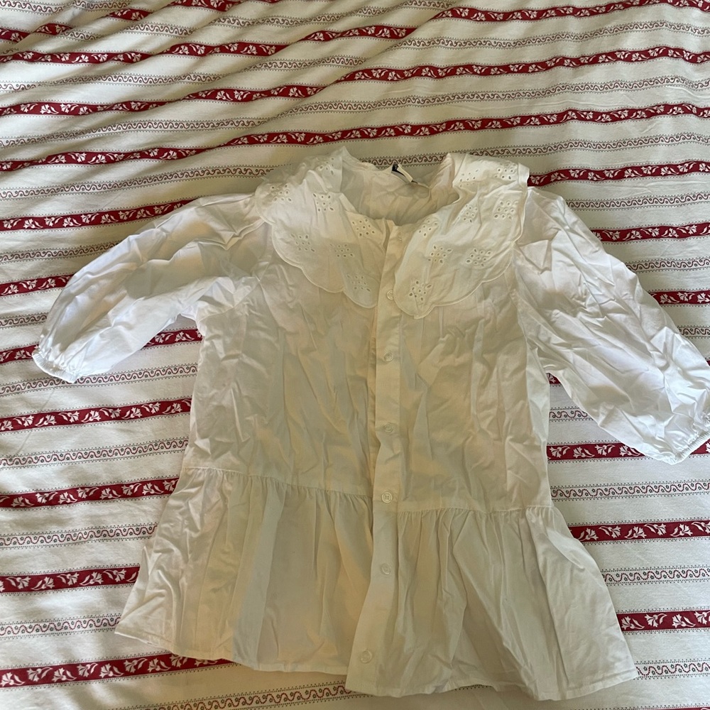 Like new Monki 100% cotton blouse